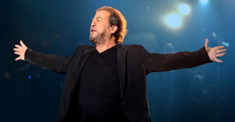 Ο Πάριος σε ένα αθάνατο βαρύ ζεϊμπέκικο