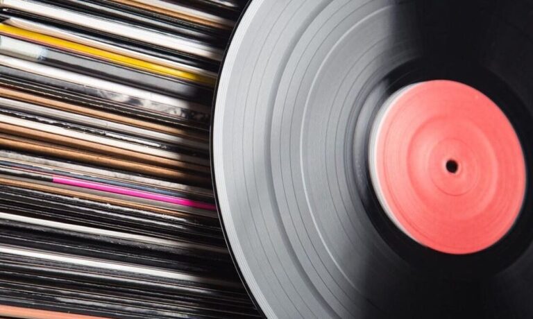 Έγινε τεράστια επιτυχία 3 φορές σε διαφορετικές δεκαετίες και με διαφορετικούς καλλιτεχνικές