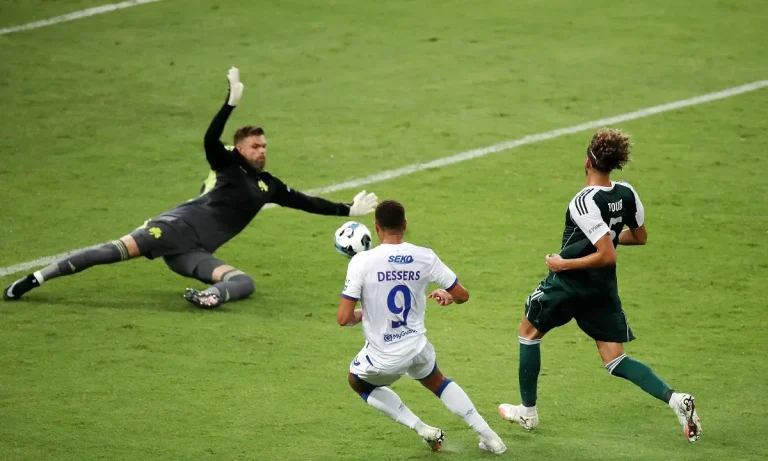 Τη γλίτωσε ο Ντέσερς, δεν είναι σοβαρός ο τραυματισμός, μπορεί να προλάβει και τα πλέι οφ του Champions League