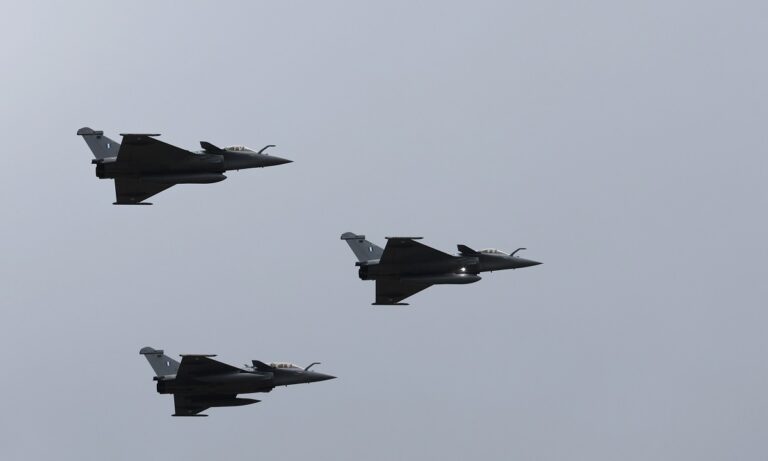 Ινδία και Ελλάδα ενισχύουν την ισχύ τους με τα Rafale