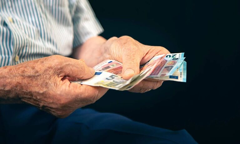 Πότε θα πληρωθούν οι συντάξεις Σεπτεμβρίου 2025