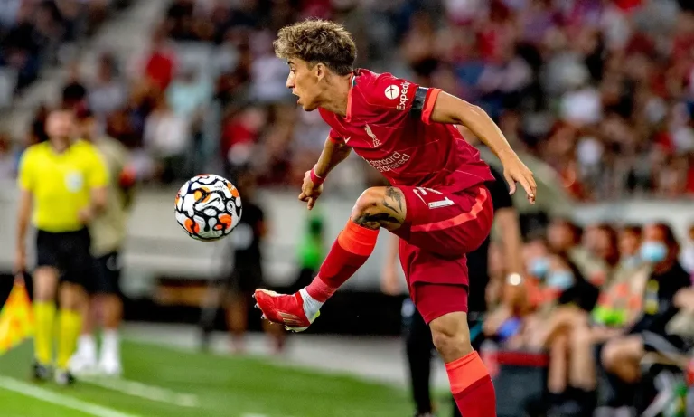 Τσιμίκας: Τέλος τα αστεία για τη Λίβερπουλ, πάει για τον πρώτο τίτλο της χρονιάς αύριο