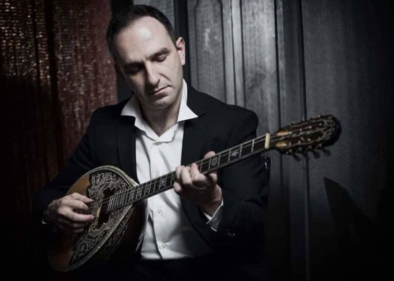 Σήμερα γιορτάζει ένας απ’ τους καλύτερους μπουζουξήδες της εποχής μας