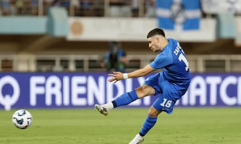 Χρήστος Ζαφείρης: Μίλησε ο προπονητής της Σλάβια – «Πιστεύω ότι θέλει να μείνει»