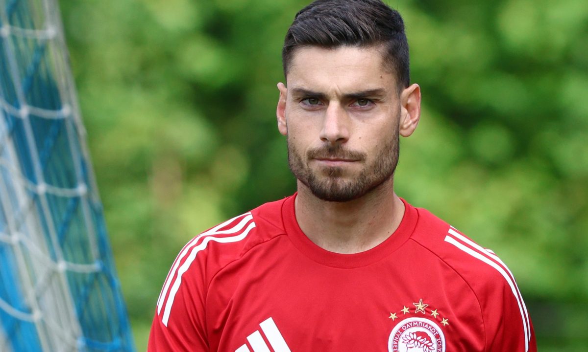 Ο Γιώργος Μασούρας το σκέφτεται για Αλ Καλίτζ – Ο Γιοβάνοβιτς μέσω Κουρμπέλη δείχνει ότι δεν έχει «κολλήματα» πάντως