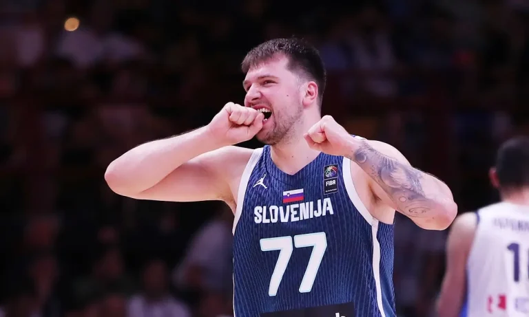 Ντόντσιτς από άλλον πλανήτη! Έχει βάλει 30 πόντους στο ημίχρονο με την Ιταλία