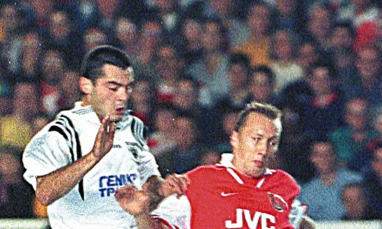 Σαν σήμερα ο ΠΑΟΚ με τον Βρύζα αφήνει ξερή την Άρσεναλ στο Λονδίνο