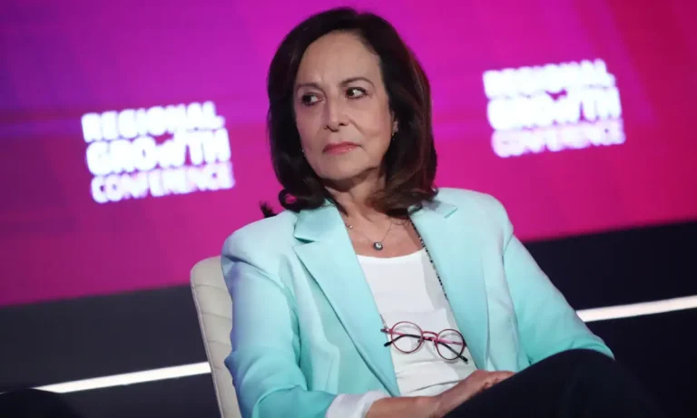 Σε ρόλο… Λοβέρδου η Άννα Διαμαντοπούλου προκαλεί για τα Τέμπη: «Μη γίνει το ΠΑΣΟΚ Καρυστιανού ή Κωνσταντοπούλου»