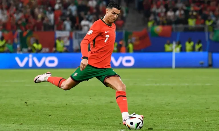 Η κορυφή… μαγνητίζει και πάλι τον Κριστιάνο Ρονάλντο!