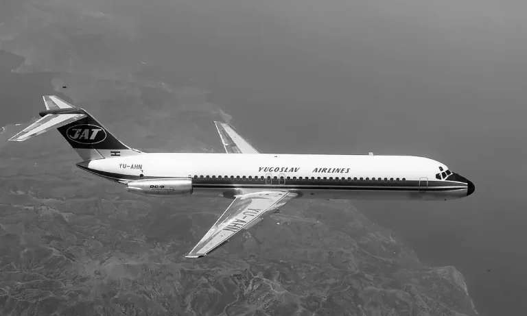 Πως σώθηκε η γυναίκα που έπεσε από τα 10.000 μέτρα χωρίς αλεξίπτωτο