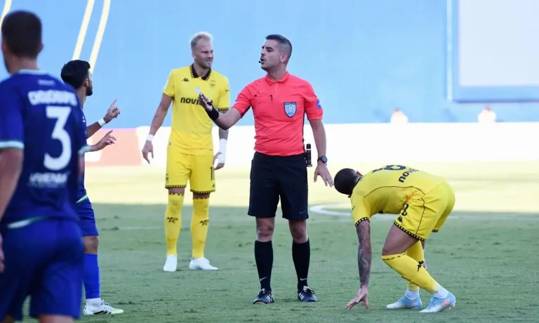 Διαιτησία: Το κράτημα στον Μορόν είχε διάρκεια όσο και ο πρόσφατος σεισμός στην Εύβοια!