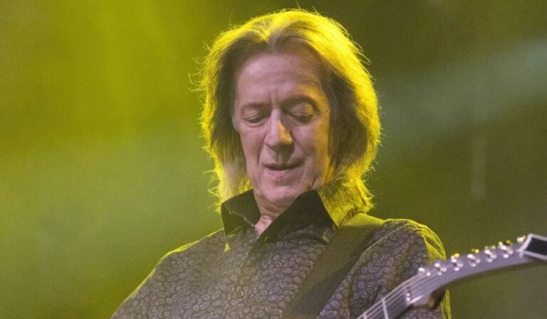 Κώστας Τουρνάς: Η ζωή του όλη σε ένα τραγούδι