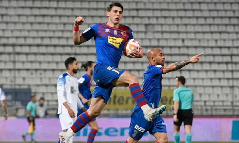 Γιώργος Κούτσιας: Κάνει κλικ στους μεγάλους