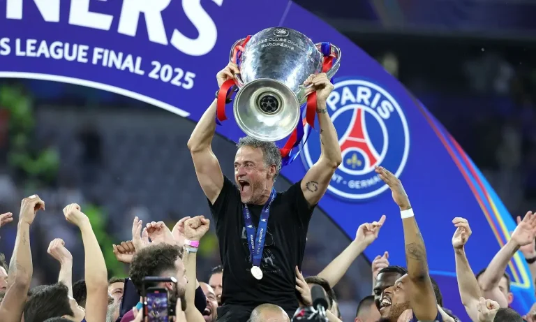 Ο Λουίς Ενρίκε βάζει το αμερικάνικο φούτμπολ στο ποδόσφαιρο