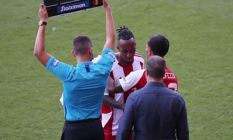 Ολυμπιακός: Τελικά ήταν λάθος να μείνει εκτός λίστας ο Γιαζίτσι για τον Μαρτίνς;