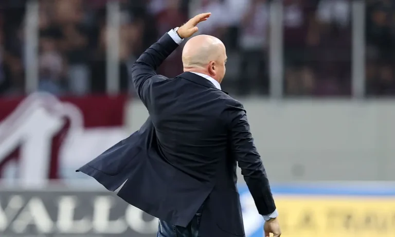 ΑΕΚ: Πρώτη φορά που ο Νίκολιτς τσαντίστηκε με διαιτητή