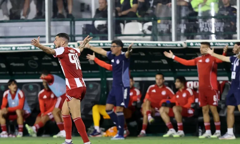 Παναθηναϊκός – Ολυμπιακός 0-0 στο ημίχρονο αλλά υπήρχε επαφή στον Καμπελά και είχε εκτελέσει το φάουλ ο Καλάμπρια όταν βγήκε μόνος ο Γάλλος