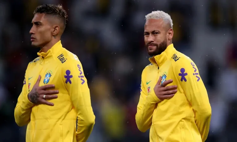 Χρυσή Μπάλα: Ειρωνείες Νεϊμάρ για τη θέση του Ραφίνια!