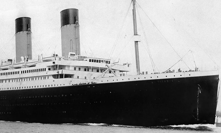 Πόσο μεγαλύτερος ήταν ο Τιτανικός από τα πλοία της γραμμής που πάνε στα Ελληνικά νησιά;