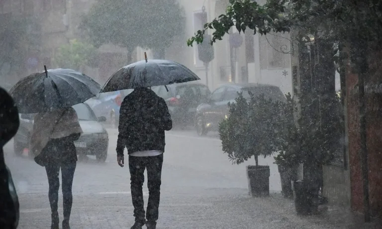 ΕΜΥ: Έρχονται επικίνδυνες καταιγίδες και βροχές – Έκτακτο δελτίο επιδείνωσης!