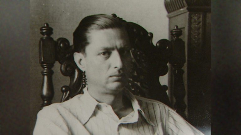 Διαβάζουμε το «10» του Καραγάτση και ακούμε λαϊκά τραγούδια για τον Πειραιά