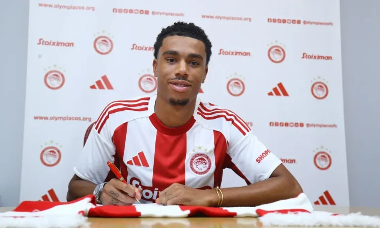 Ολυμπιακός: Ανακοίνωσε και επίσημα τον Ζέιν Σίλκοτ-Ντιούμπερι