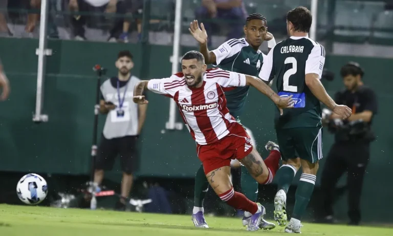 Χαμός στο Χ για τη φάση που ζητάει πέναλτι ο Καμπελά