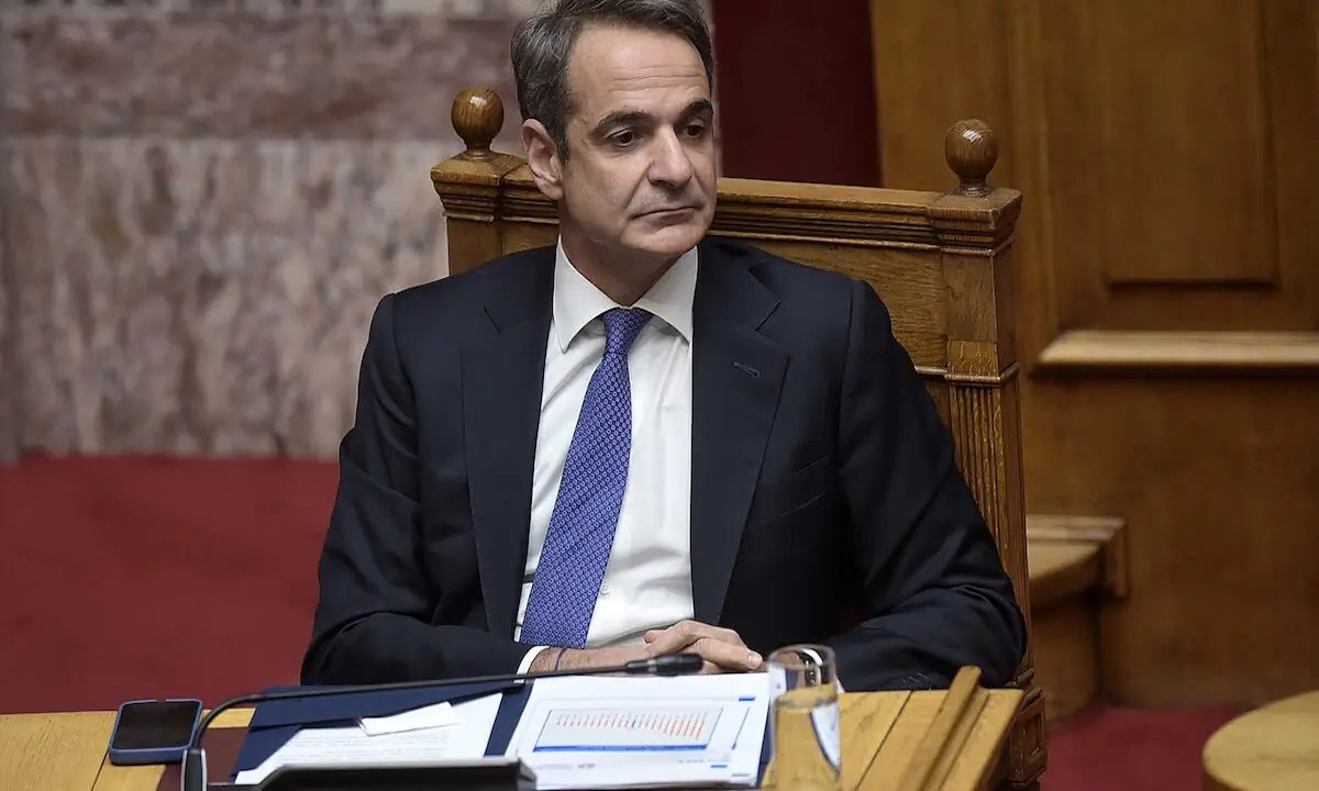 MRB: Δημοσκοπικό «ράπισμα» για τον Άγνωστο Στρατιώτη – Αντίθετη η πλειοψηφία με την απόφαση Μητσοτάκη