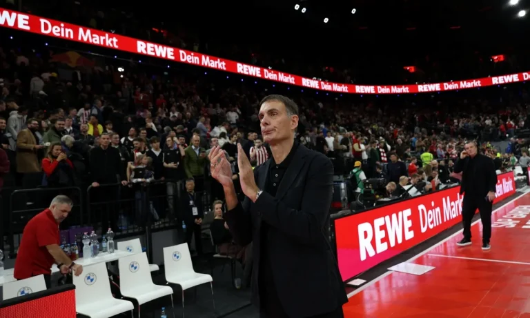 Ολυμπιακός μεταγραφές : Απάντησε ξανά ο Μπαρτζώκας για το τι παίκτη θα πάρει και πότε