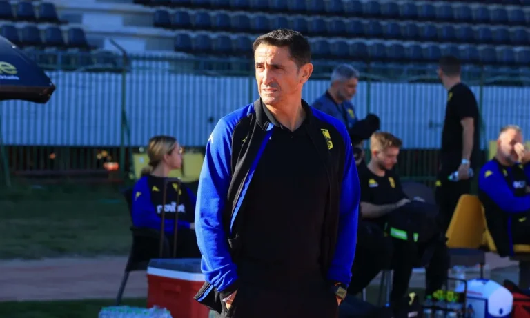 Χιμένεθ: «Ικανοποιημένος από τη νίκη – Θα τα δώσουμε όλα κόντρα στον Ολυμπιακό»