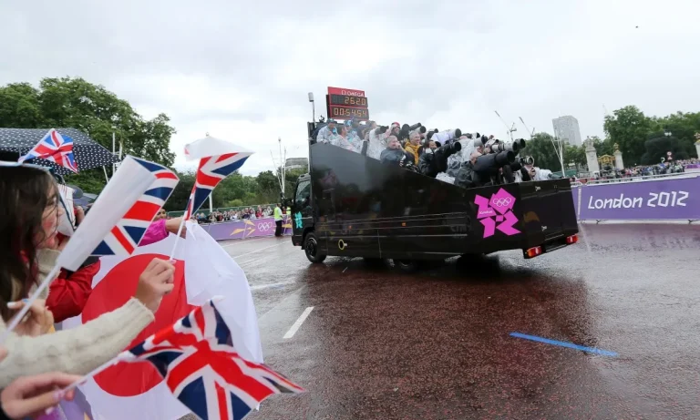 Μαραθώνιος Λονδίνου 2025: Νέο παγκόσμιο ρεκόρ με 87,3 εκατομμύρια λίρες για φιλανθρωπικούς σκοπούς