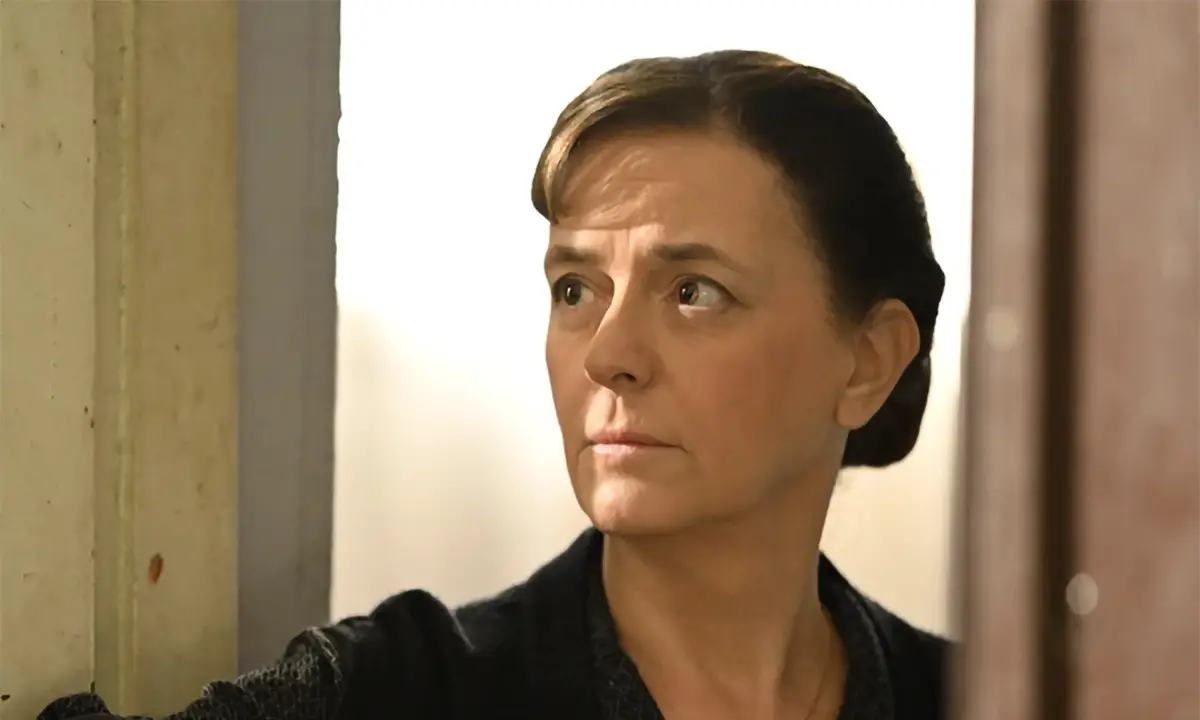 Άγιος Έρωτας επόμενα επεισόδια: Η Πετρούλα ανακαλύπτει το στοιχείο που «καίει» τον Παύλο!