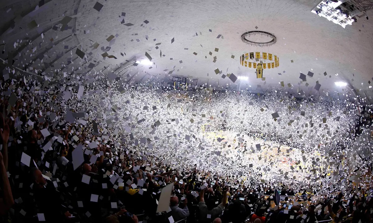 Άρης Betsson: Ο αυτοκράτορας επιστρέφει, τρέλα για όσα έγιναν στο Παλέ