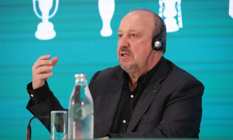 Ράφα Μπενίτεθ: «Πρέπει να δημιουργήσουμε μία ομάδα με νοοτροπία νικητή και να φέρουμε τίτλους»