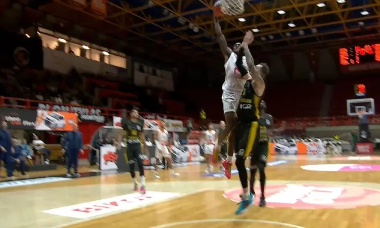 Κάρφωμα της χρονιάς από τον Κόλεμαν στο Προμηθέας – Μαρούσι