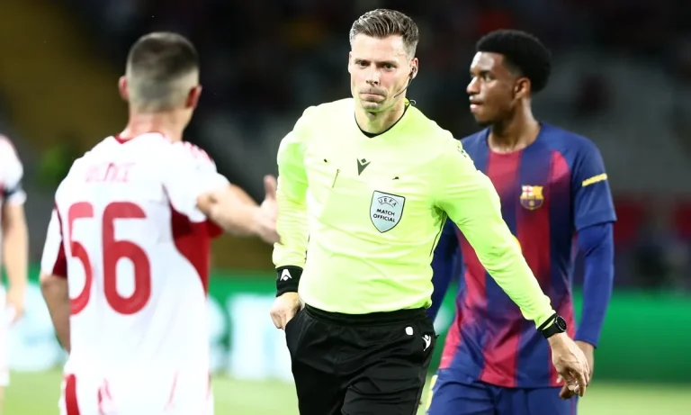 Απίστευτο αυτό που έκανε η UEFA! Δικαίωσε σε όλα τον Σνάιντερ για το Μπαρτσελόνα – Ολυμπιακός, κουβέντα για τη φάση του Έσε!