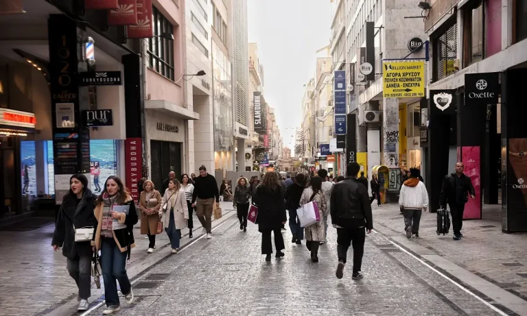 Πρωταθλητές οι Έλληνες σε ώρες εργασίας με πάσα επισημότητα αλλά είναι όλο λάθος