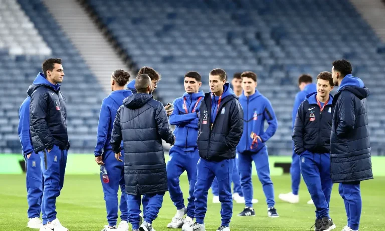 Σκωτία-Ελλάδα: Στον πάγκο Κωνσταντέλιας, Καρέτσας