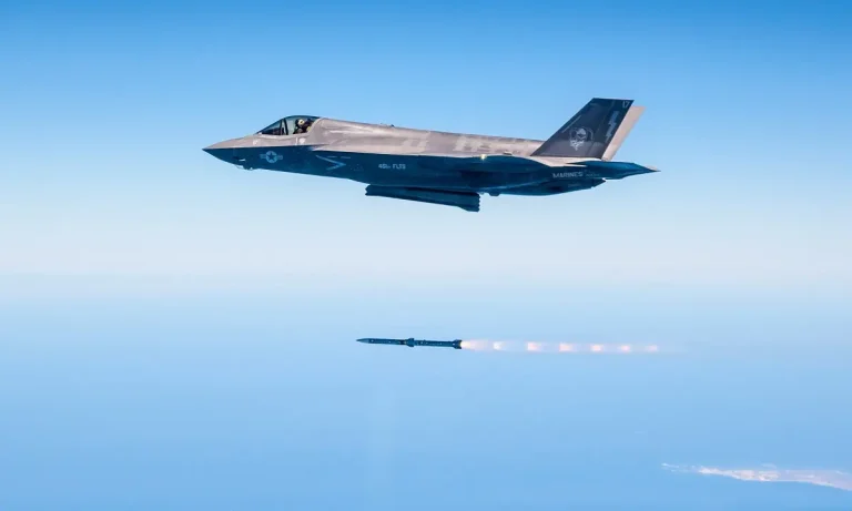 Ισπανία: Εξετάζει το τουρκικό μαχητικό KAAN