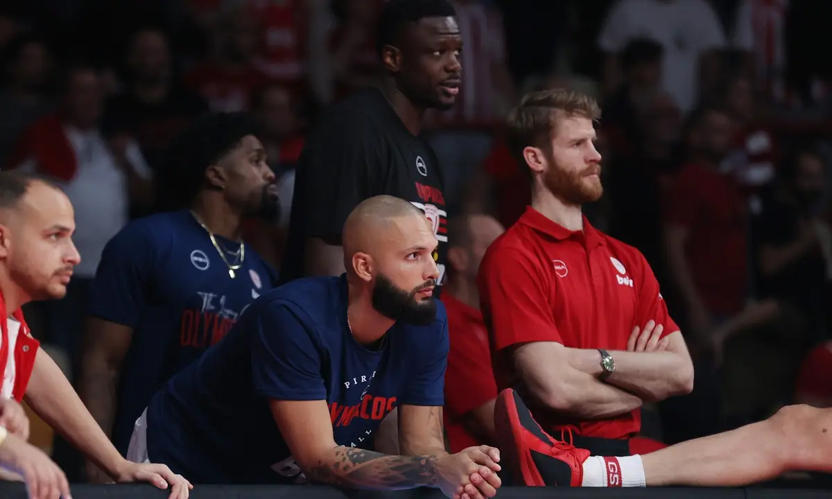 Ολυμπιακός: Δεν επιστρέφει κανείς με Μακάμπι – Εκτός Φουρνιέ, Γουόκαπ, ΜακΚίσικ και Έβανς!