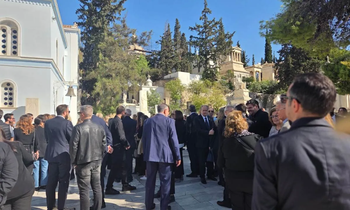 Σπύρος Καπράλος: «Ο Λάμπης Νικολάου πρέσβευε με τον καλύτερο τρόπο την Ελλάδα και τον Ολυμπισμό»