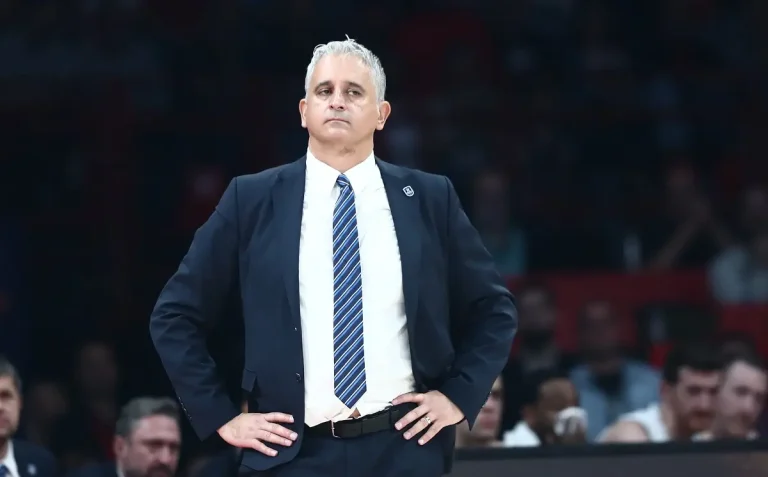 Έχετε καταλάβει γιατί μιλάει τόσο καλά αγγλικά ο Σέρβος προπονητής της Αναντολού Εφές;