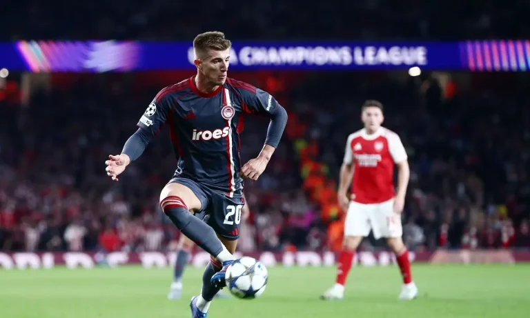 Ολυμπιακός: Ικανοποίηση για τον Κοστίνια