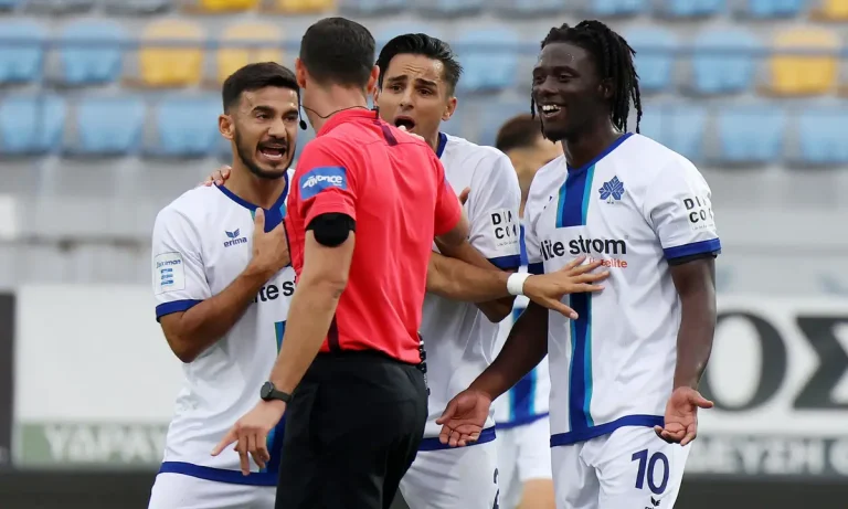 Διαιτησία: Η γκέλα του βοηθού και το οφσάιντ που έσωσε τον Ματσούκα!