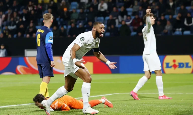 ΑΕΚ: Ο Μουκουντί το πάλεψε πολύ και μπήκε 11αδα