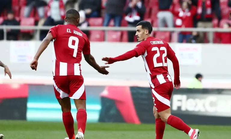 Ολυμπιακός: Μετά τον Κοστίνια παίρνουν σειρά Ελ Κααμπί και Τσικίνιο!