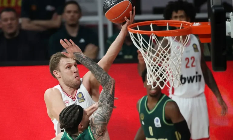 Ολυμπιακός: Κι όμως φάνηκε να έχει περισσότερες λύσεις από τον Παναθηναϊκό