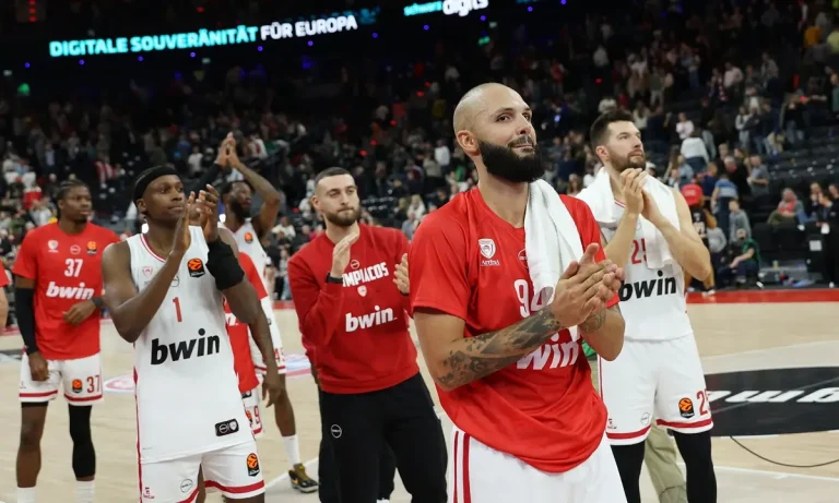 Ολυμπιακός: Οι υγιείς Φουρνιέ και Γουόκαπ αλλάζουν την ομάδα, αλλά…