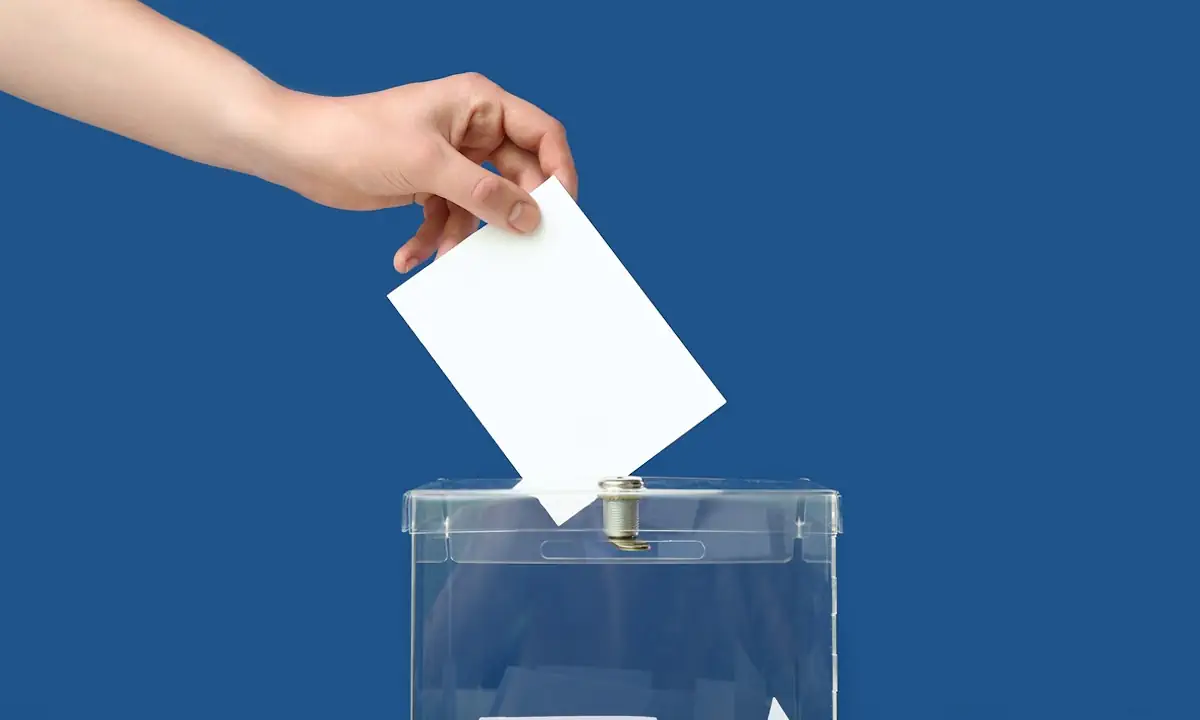 Δημοσκόπηση: Το 73,8% λέει ότι η κυβέρνηση συγκαλύπτει τις υποθέσεις διαφθοράς – Οι 7 στους 10 δεν εμπιστεύονται την ελληνική Δικαιοσύνη