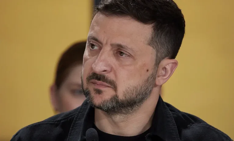 Ο Ζελένσκι έδειξε στον Τραμπ χάρτες με ρωσικούς στόχους